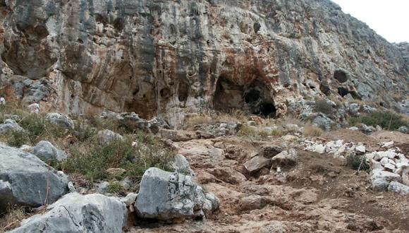 Misliya cave, where the remains were found (photo: Mina Weinstein Evron, Haifa University)