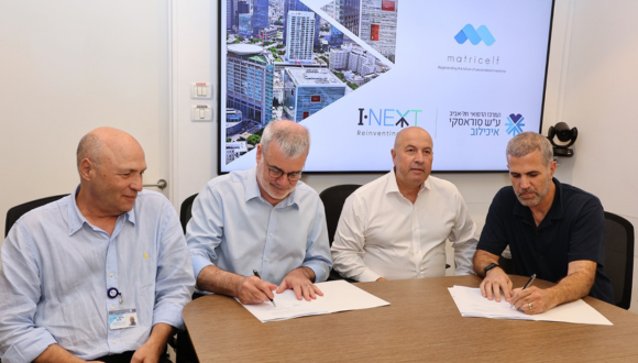 Matricelf and Tel Aviv Sourasky Medical Center (Ichilov) teams at the signing of the cleanroom manufacturing agreement.